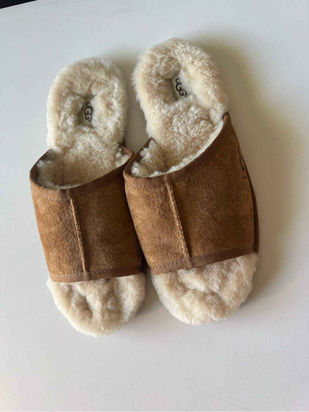 UGG Kids Chestnut Suede Shearling Slide Slippers - Cream Lining